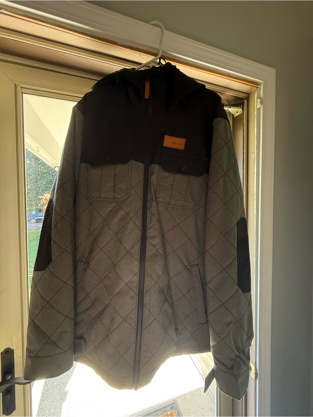 Men's Quilted Hooded Jacket - Gray/Black